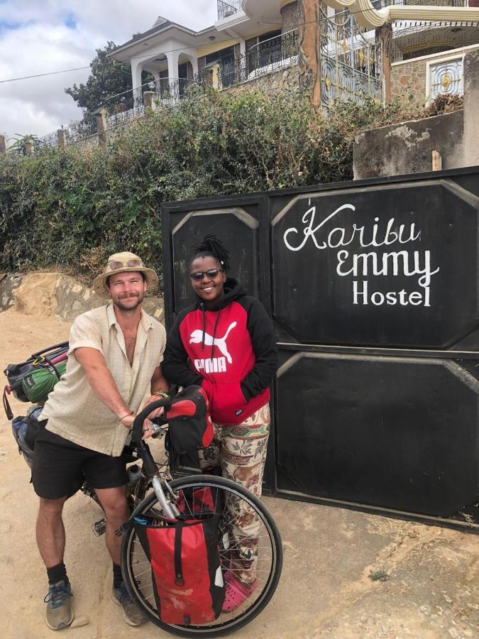Emmy'S Backpackers Hostel Iringa Ngoại thất bức ảnh